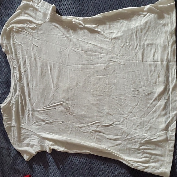 Holiday tee - Picture 4 of 4